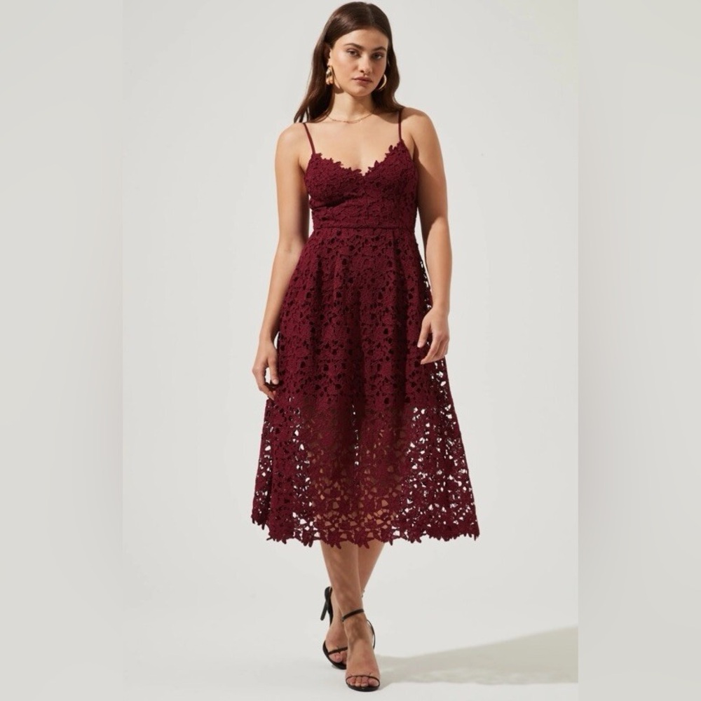 ASTR Burgundy Lace Midi Dress SZ L